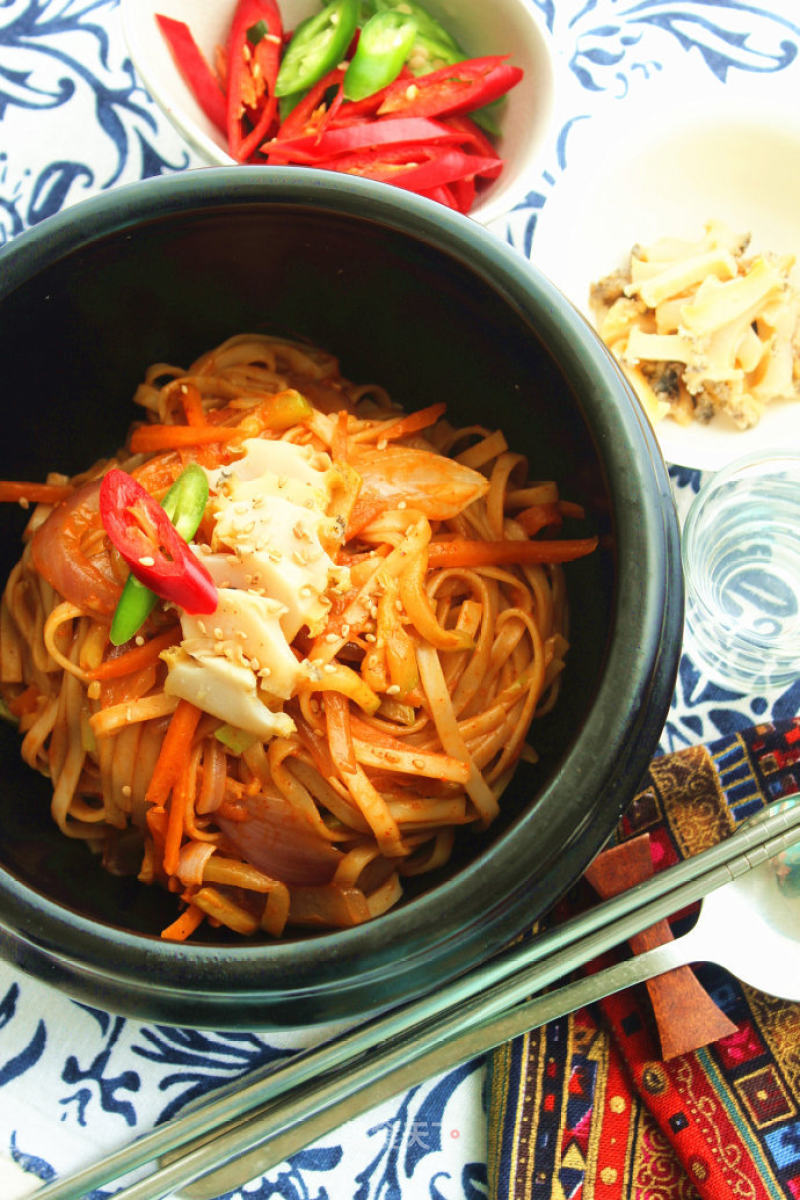 Korean Spicy Seafood Mixed Cold Noodles recipe