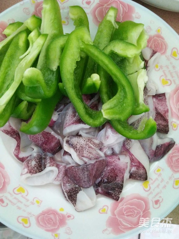 Fried Cuttlefish with Green Peppers recipe