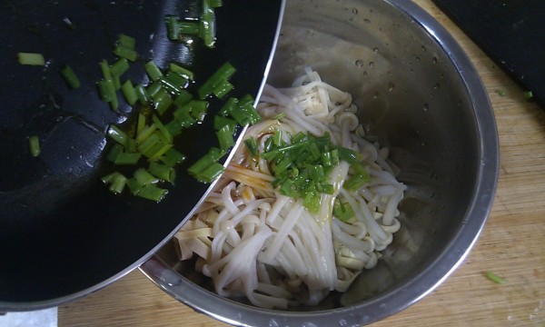 Shredded Enoki Mushroom recipe