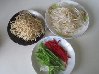 Bean Sprouts Stir-fried Dry Shreds recipe