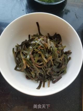 Seaweed Mixed with Dried Bean Curd recipe