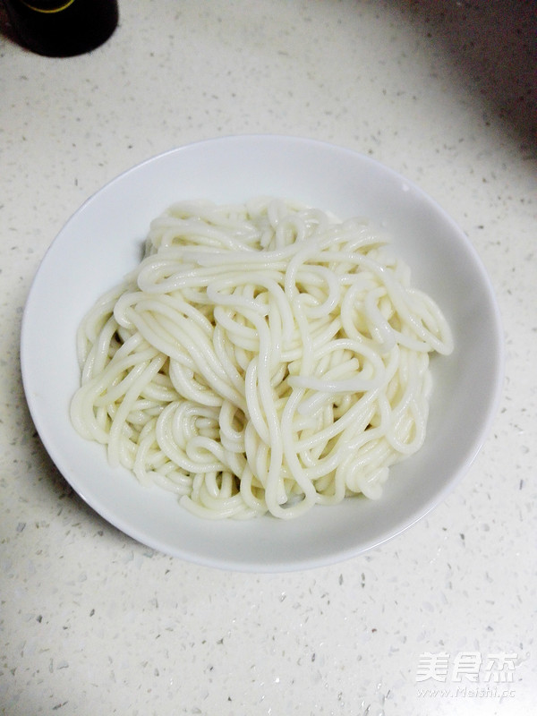 Spicy Mushroom Sauce Noodles recipe