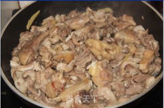 The First Dish After The Holiday-pork Belly Pot Chicken recipe