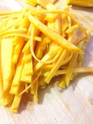 "stomach" He Cooks A Bowl of Pumpkin Porridge that Warms The Heart and Nourishes The Stomach recipe