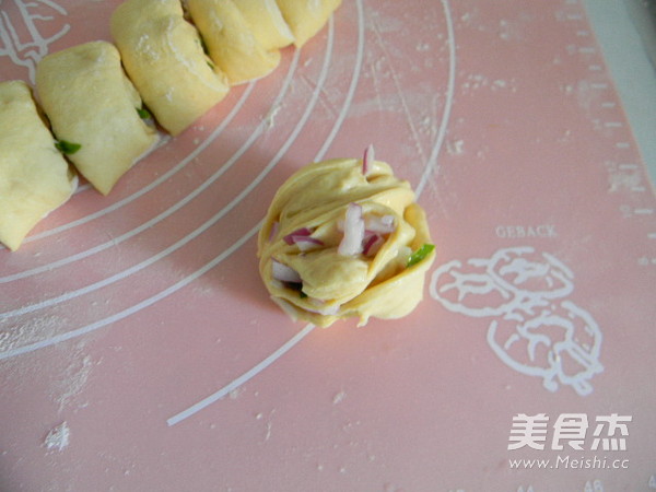 Fried Flower Roll recipe