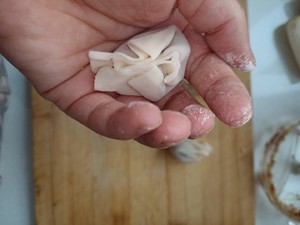 Wontons that Can be Done in 10 Minutes recipe