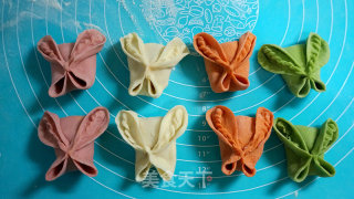 Colorful Butterfly Hot Noodle Steamed Dumplings recipe