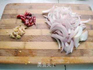 Stir-fried Tender Pumpkin with Onions recipe