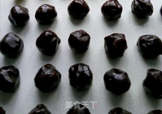 Date Paste Filling Mooncakes recipe