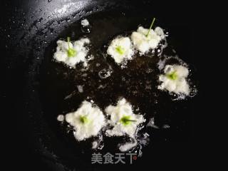 Fried Pear Blossom recipe