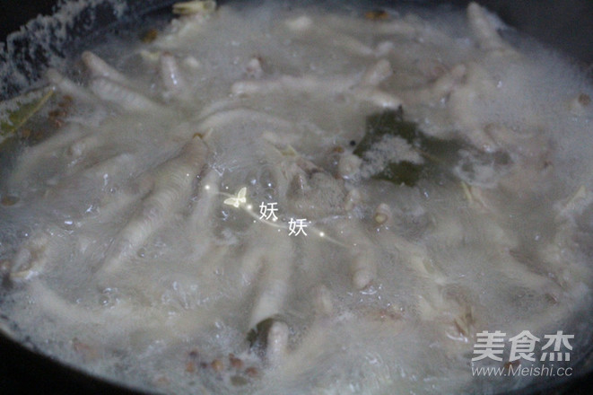 Cold Chicken Feet recipe