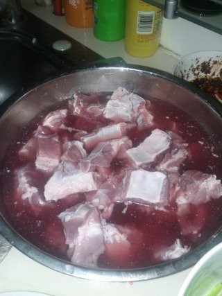 Hand-made Noodles are Also Steamed in The Sauna-----simmered Noodles with Beans and Ribs recipe