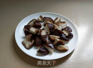 Fresh Mushroom Broccoli in Oyster Sauce recipe