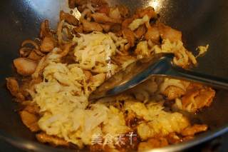 Sauerkraut Pork Stewed Frozen Tofu recipe
