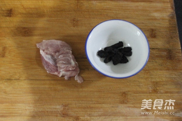 Shouwu Lean Meat Soup recipe