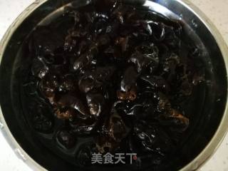 Fried Fungus with Shredded Pork recipe