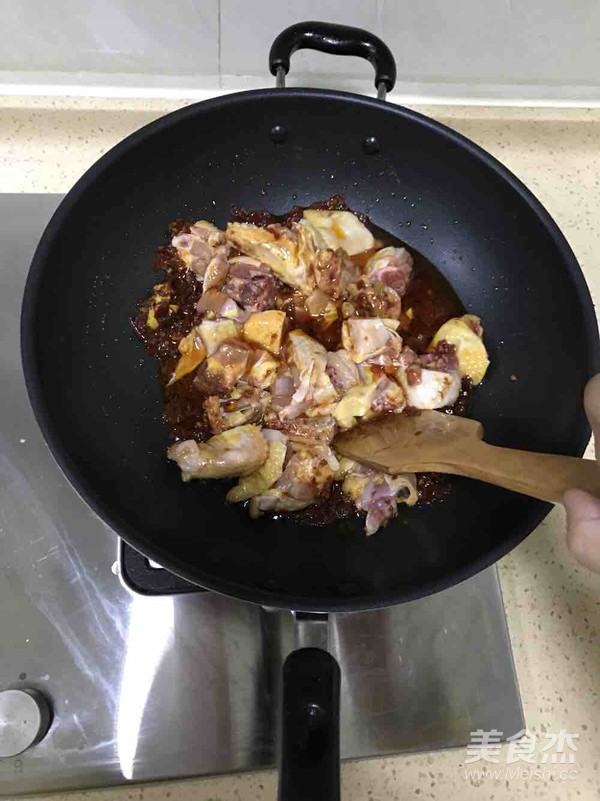 Home-style Roast Chicken with Taro recipe