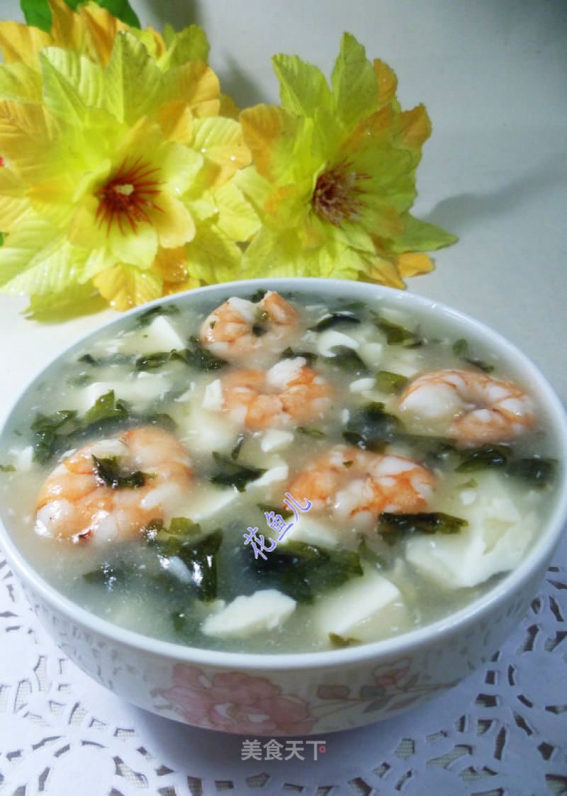 Tofu Soup with Seaweed and Shrimp recipe