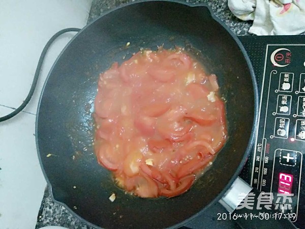 Scrambled Eggs with Tomatoes recipe