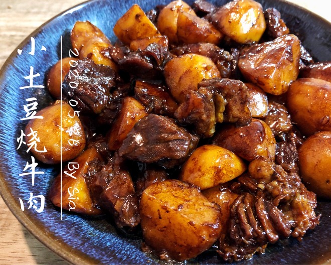 Roast Beef with Small Potatoes, Braised Sirloin in Brown Sauce, Delicious to Lick