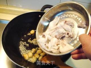 Baby Cuttlefish in Golden Garlic Oyster Sauce recipe