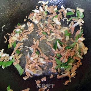 Stir-fried Shredded Beef with Shredded Potatoes recipe