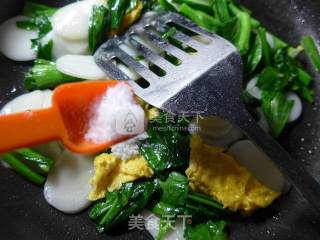 Stir-fried Rice Cake with Egg and Rape recipe