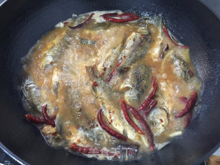 Griddle Spicy Little Crucian Carp recipe