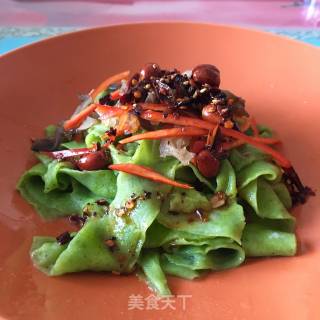 Hand-rolled Spinach Noodles in Red Oil recipe