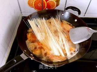 Homemade Tomato and Egg Noodles recipe