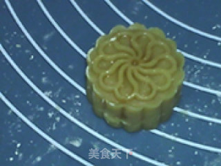 Pineapple Lotus Paste Mooncake recipe