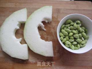 Edamame and Winter Melon Pork Ribs Soup recipe