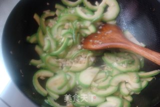 Sterilization and Antihypertensive Health Vegetables-[garlic Zucchini] recipe