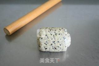 #aca烤明星大赛#black Sesame Toast (medium Species) recipe