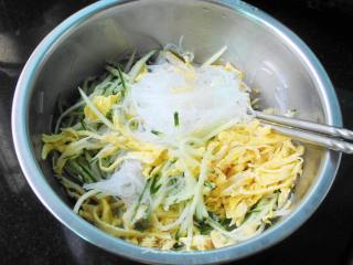 Cucumber and Egg Mixed Vermicelli recipe