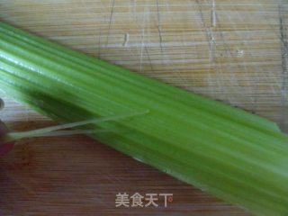 Stir-fried Celery with Cashew Nuts recipe