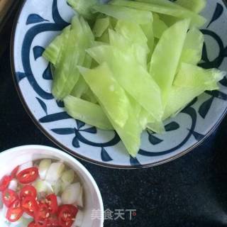 Stir-fried Fungus with Green Bamboo Shoots recipe