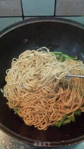 Braised Noodles with Beans recipe