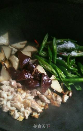 Stir-fried Marinated Dried Tofu with Plum Pork recipe