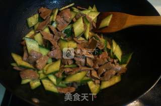 Fried Pork Liver with Cucumber recipe