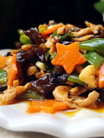 Stir-fried Pork with Fungus and Green Pepper recipe