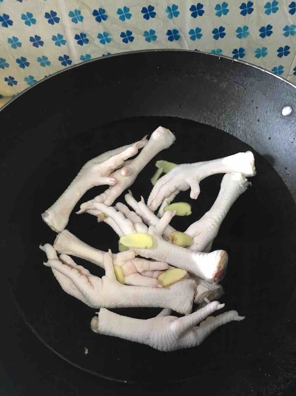 Braised Chicken Feet recipe