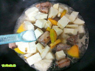 Braised Pork Ribs with Yam Pumpkin recipe