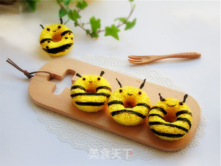 Little Bee Donut Rice Ball recipe