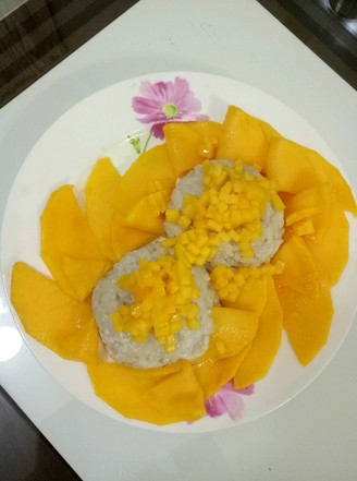 Mango Sticky Rice with Coconut Milk