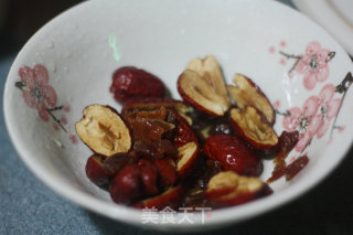 Stewed Bird's Nest with Longan and Red Dates recipe