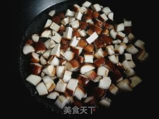Appetizer: Stir-fried Shiitake Mushrooms with Millet Pepper recipe