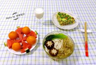 Seasonal Vegetable Meat Yan Udon Noodles recipe