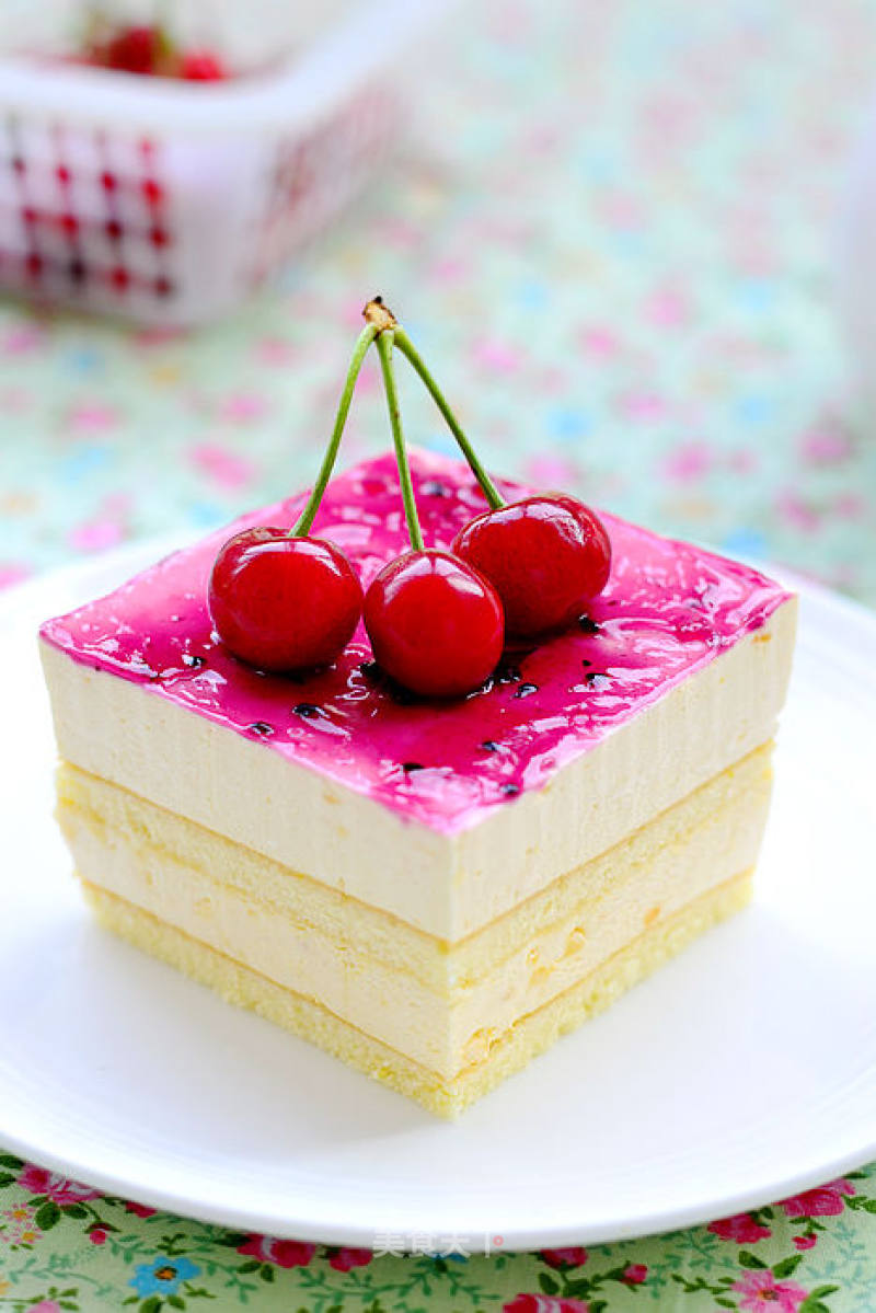 Bring A Touch of Coolness to The Hot Summer-cherry Mango Mousse