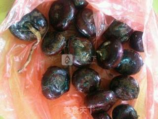 Kelp and Water Chestnut Pork Knuckle Soup recipe